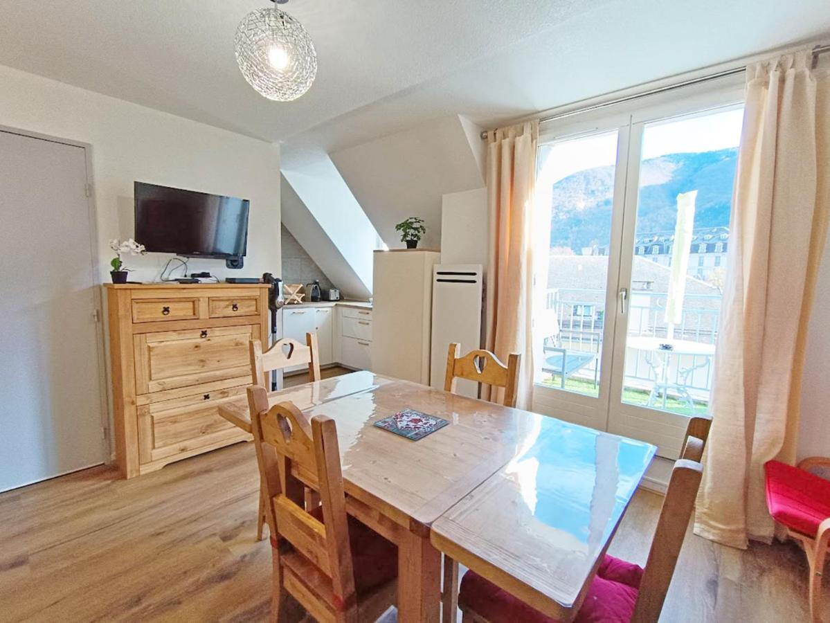 Apartment Le Marmandais, T3 Lumineux Duplex, Balcon, Parking, Wifi, Proche Thermes, Ascenseur, 4 Personnes *
